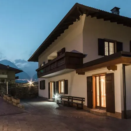 Дом отдыха Casa Guetti Terme Di Comano Комано-Терме